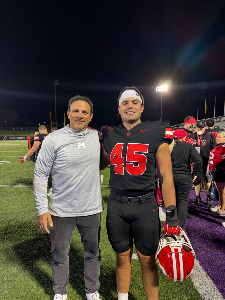 It was very exciting for me to have had the opportunity to spend some time with former <a href="/MamkFootball/">Mamaroneck Football</a> captain and great <a href="/Jack_Ramsay23/">Jack Ramsay</a> - Once a Tiger, always a Tiger! 💪🧠🐅🏈 👏#JackSplat