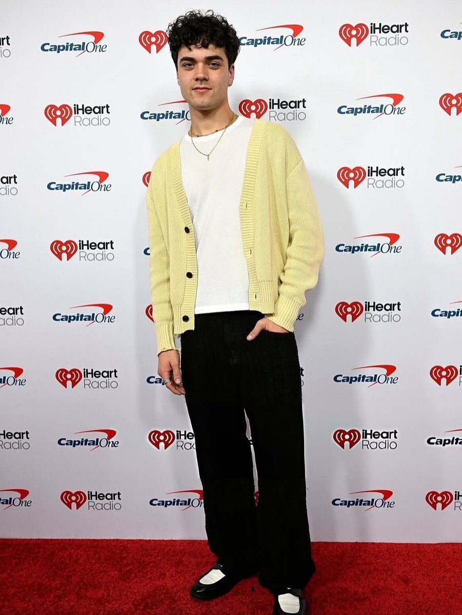 _alexanderstew's tweet image. had a great time with @iHeartRadio last night!!