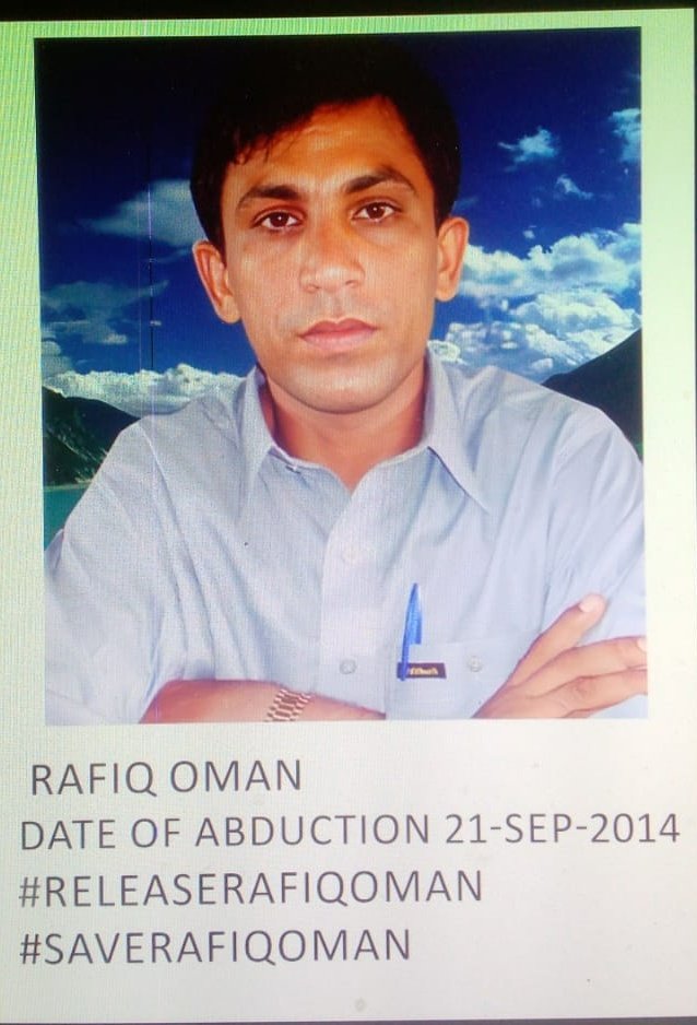 BabarBaloch32's tweet photo. The day when a teacher get thrown out of his school and students were left behind
#ReleaseRafiqOman
#SaveRafiqOnam https://t.co/LjeqpUfLiT