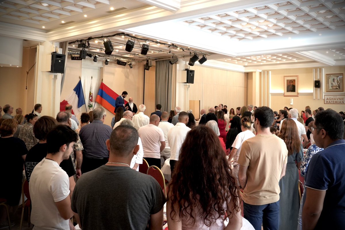 Magnifique cérémonie organisée à l’école Barsamian de #Nice06 pour célébrer le 34e anniversaire de la seconde indépendance de la République d’Arménie.

Cet événement fut une belle occasion de rendre hommage à l’âme et à l’identité millénaire du peuple arménien, toujours vibrantes