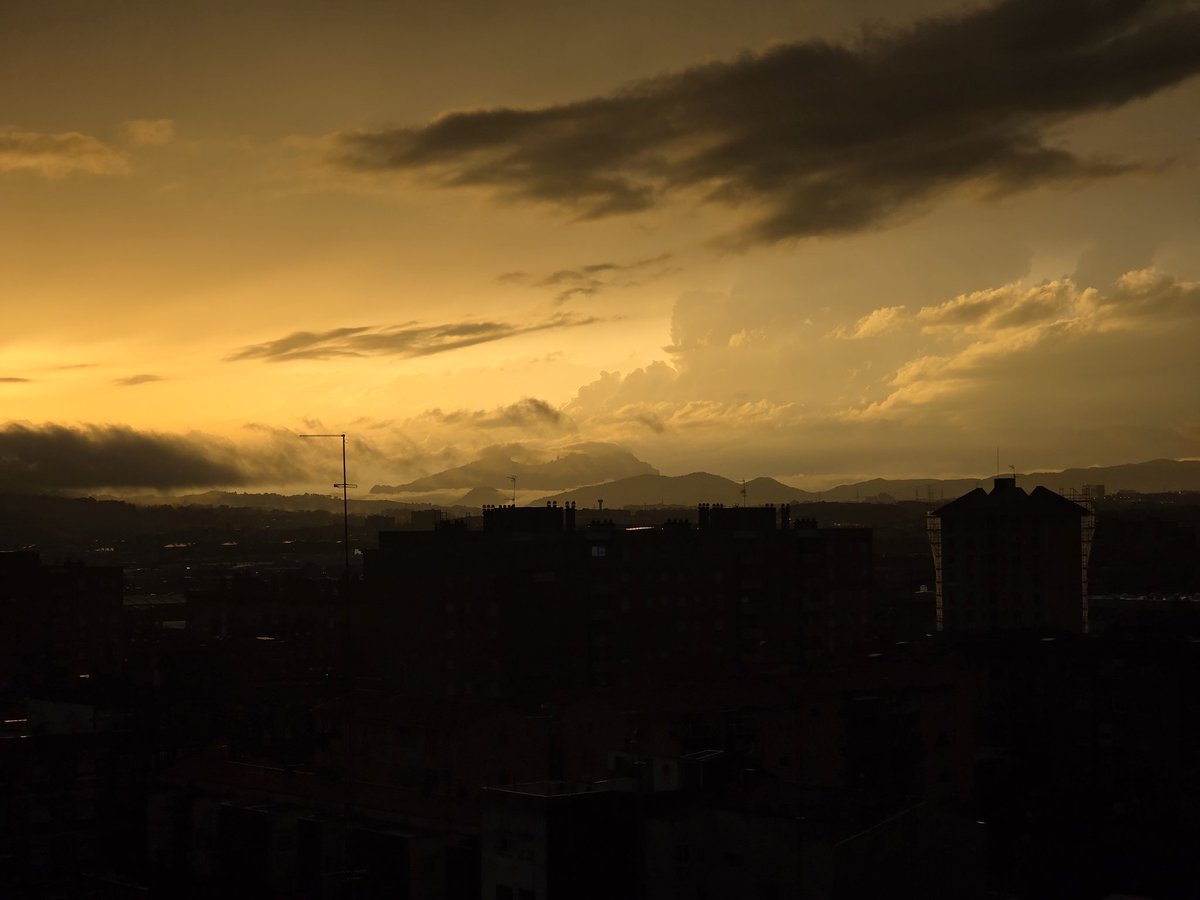 Després de la pluja #sabadell #creudebarbera #montserrat <a href="/3CatInfoelTemps/">3CatInfo El temps</a> <a href="/meteorac1/">Meteorologia RAC1</a> <a href="/DiariDeSabadell/">Diari de Sabadell</a> <a href="/ARAmeteo/">ARA Méteo</a> <a href="/DiarisSabadell/">Diaris Sabadell</a>