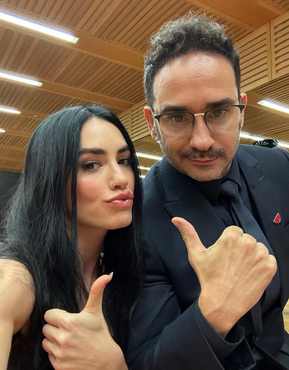 lalibest_'s tweet image. películas YA