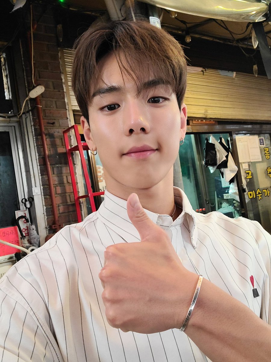 Shownu tweet media
