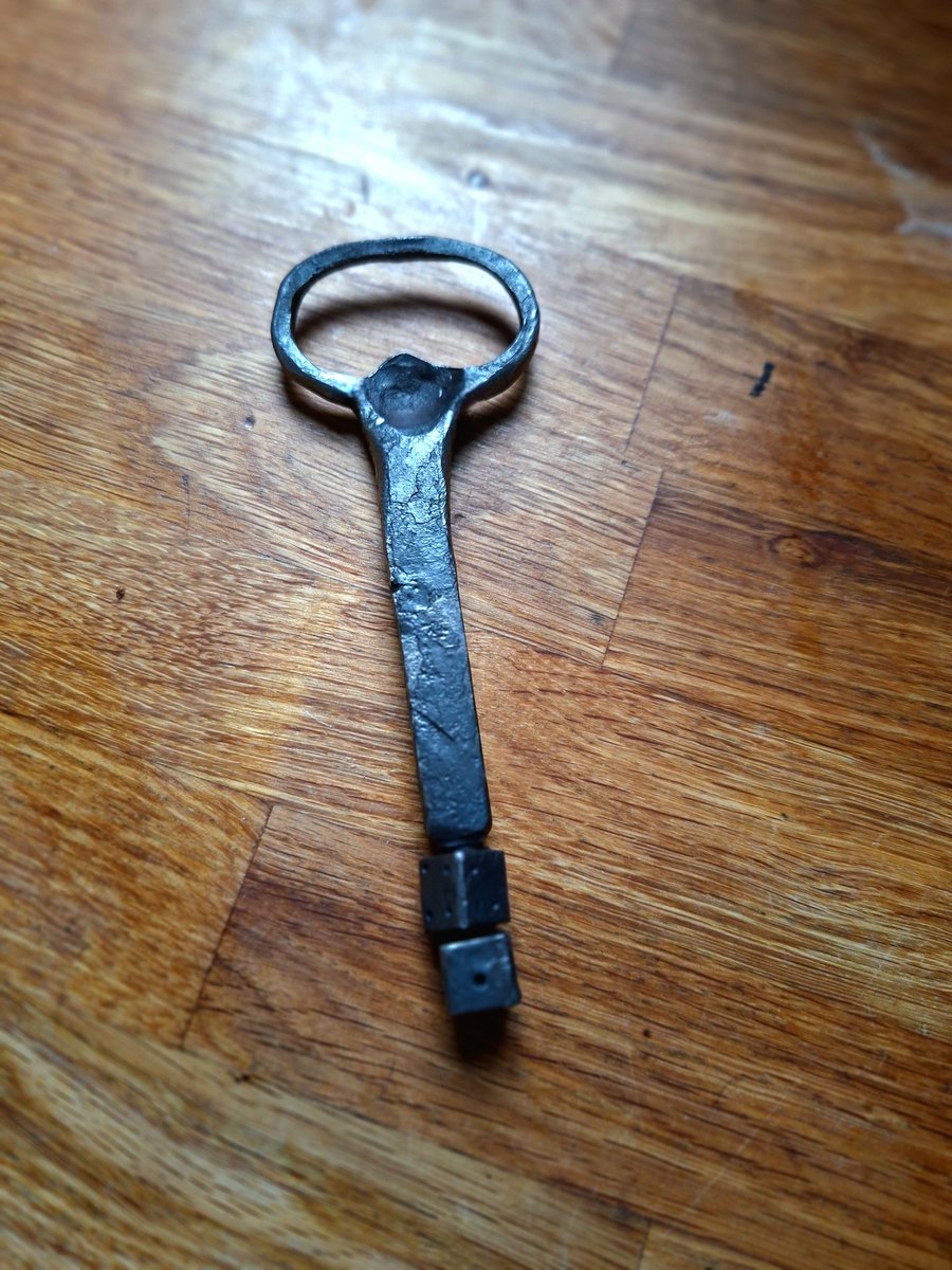 the-smiling-smithy tweet media