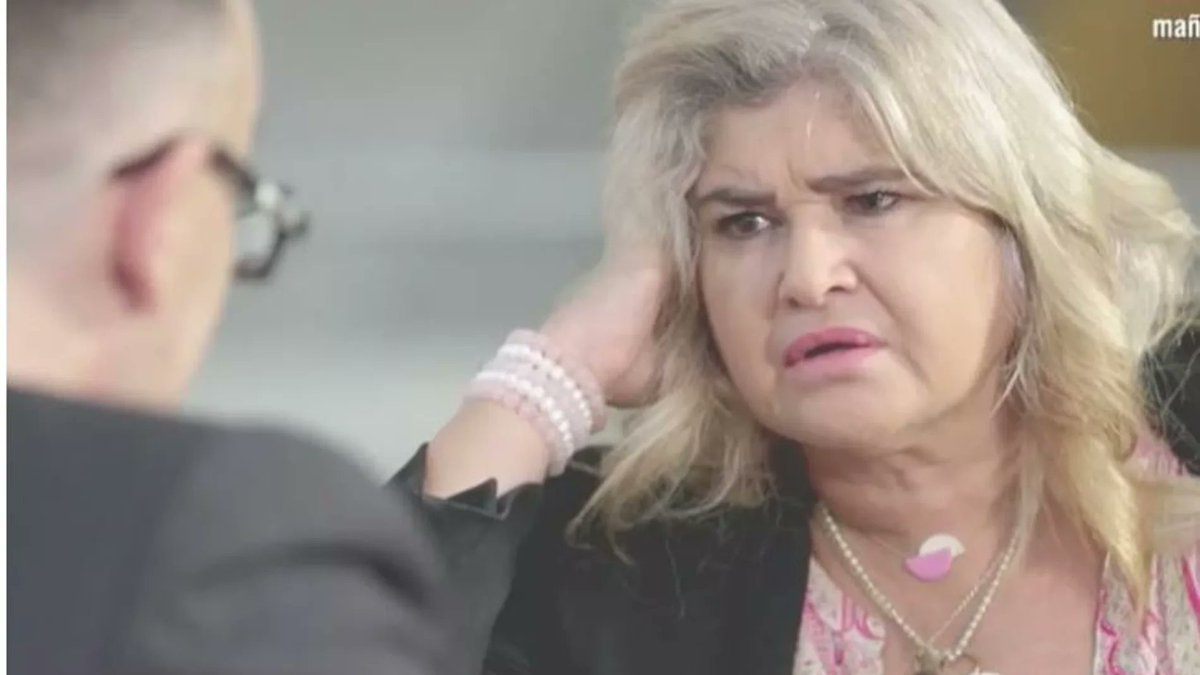 NARBONA TODAY
Lucía Etxebarria: "Lo del final de la Vuelta en Madrid fue cosa de la ETA".

En una conversación informal con la prensa, la escritora Lucía Etxebarria ha declarado que ETA organizó las protestas que impidieron el final de la Vuelta en Madrid: "Yo estaba plagiando...