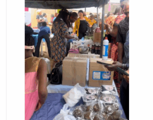 MobilePunch's tweet photo. 𝐑𝐂𝐂𝐆 𝐩𝐚𝐫𝐢𝐬𝐡 𝐡𝐨𝐬𝐭𝐬 ‘𝐉𝐞𝐬𝐮𝐬 𝐦𝐚𝐫𝐤𝐞𝐭’, 𝐬𝐞𝐥𝐥𝐬 𝐢𝐭𝐞𝐦𝐬 𝐚𝐭 𝐠𝐢𝐯𝐞𝐚𝐰𝐚𝐲 𝐩𝐫𝐢𝐜𝐞𝐬

https://t.co/2LBr6hNpDi https://t.co/4GoJ8EbLSg