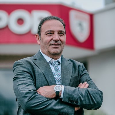 Seni bu kulüpten göndertemezsek bize de yazıklar olsun nerde lan c d planları Fuat Çapa istifa !!!!!!!!