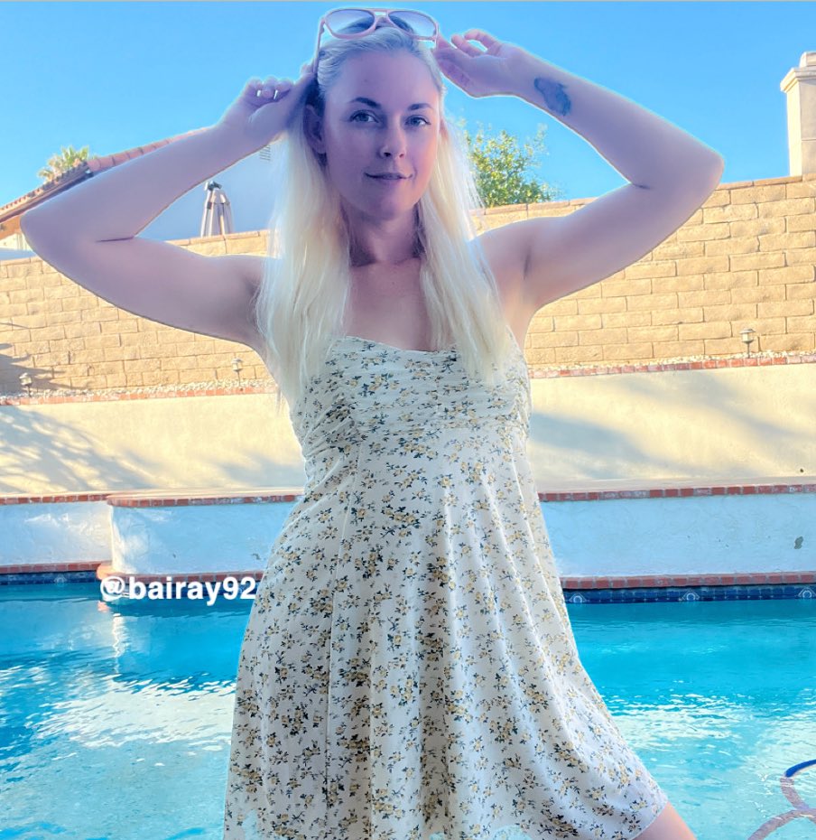 Let’s try something..
20 retweets and I’ll take off the dress 😈

💚 mfc.me/baileyrayne 💚

💙 onlyfans.com/baileyrayne 💙

🩵 onlyfans.com/bairay92 🩵

🩷 BaileyRayne.com 🩷