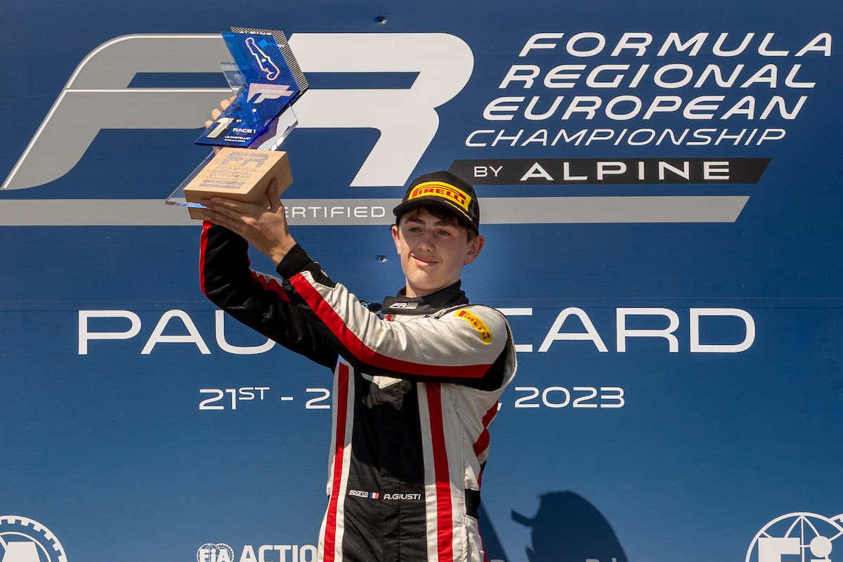 percy_wolff's tweet photo. Ce n'est que la 3e fois dans l'Histoire de la FRECA 🇪🇺 qu'un Français 🇫🇷 fait pole + victoire + meilleur tour !

🇲🇨 Hadjar 2021 à Monaco
🇫🇷 Giusti 2023 au Paul-Ricard
🇪🇸 Et donc Deligny 2025 à Barcelone ! https://t.co/FVAGraIoDH