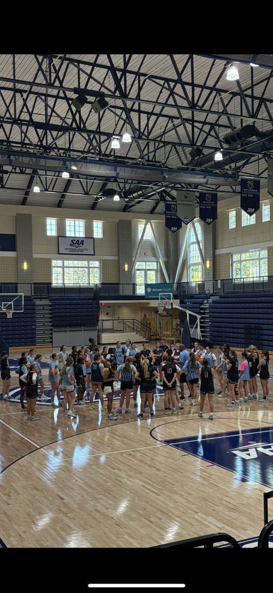BerryWBB's tweet photo. We had a successful Elite Camp yesterday! Thank you to everyone who attended! We enjoyed having everyone on the court! #weallrow https://t.co/sAzYITTtSl