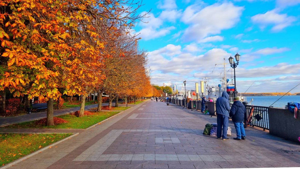 Russia's tweet photo. 🎉 #RostovOnDon celebrates its 2️⃣7️⃣6️⃣th birthday!

Once a fortress on the mighty Don River, it grew into southern Russia’s vibrant cultural &amp; economic hub.

🏙 Today, the city blends Cossack heritage with modern urban life. https://t.co/WoWFR0GAXe