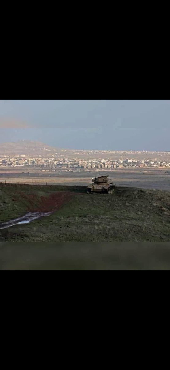 الدبابات الإسرائيلية أصبحت تطل على دمشق، بينما الجولاني يفتخر انه اخرج حزب الله من سورية... #الأمة_الهبلة #الأمة_المطوبزة #الجولاني_صهيوني