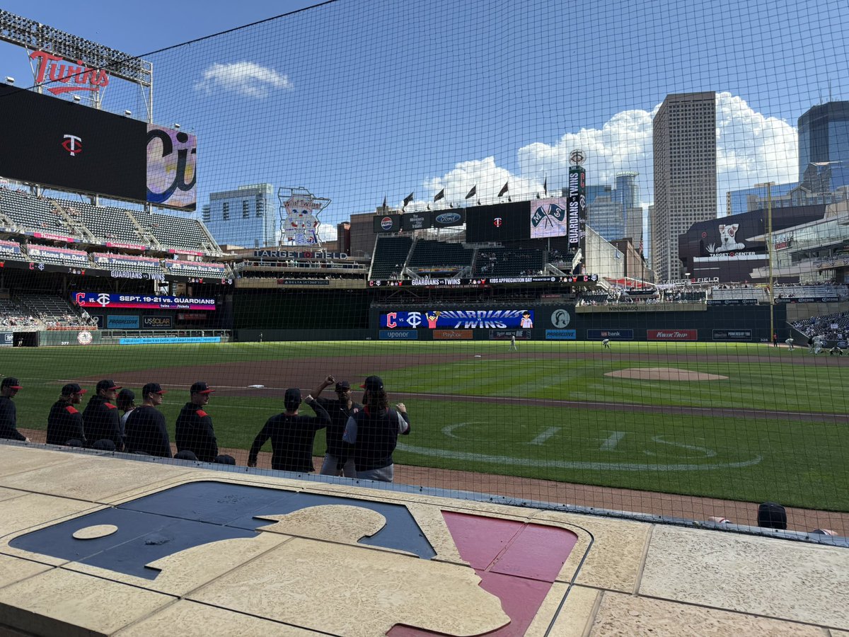 Great seats for a win today #guardsball