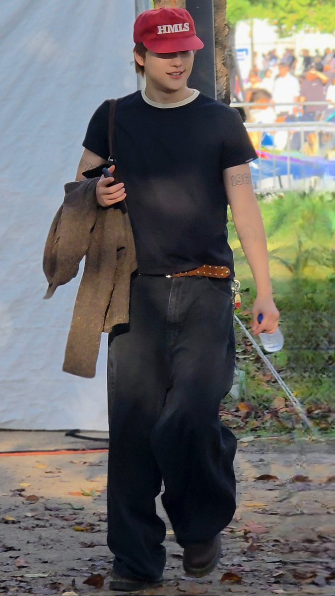 특히 이것 
나는 베이직템을 저렇게 예쁘게 잘입는 남자가 좋음