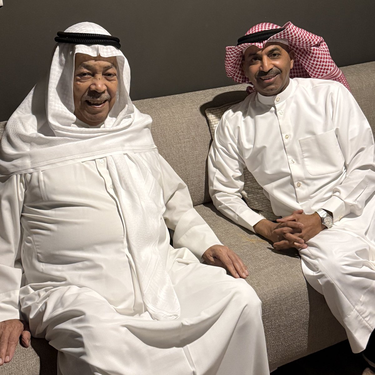 الله يحفظك ويخليك لنا يا بوبدر 
العم الفنان الكبير #سعد_الفرج 💐💛