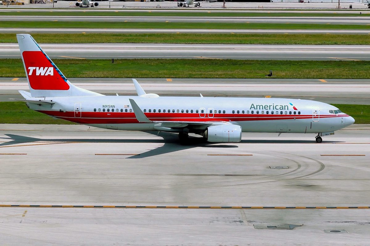 American Airlines
Boeing 737-823 N915NN
MIA/KMIA Miami Intl Airport
September 10, 2025
Photo credit Eric Lichtenstein 
#AvGeek #Airline #Aviation #AvGeeks #Boeing #B737 #MIA #Miami <a href="/iflymia/">Miami Int'l Airport</a> #AmericanAirlines #TWA