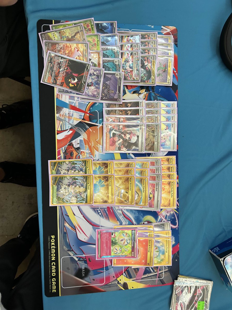 My friend miles that doesn't have twitter made asym with his $800 pult noir deck. He wanted to shout-out me and his mother.