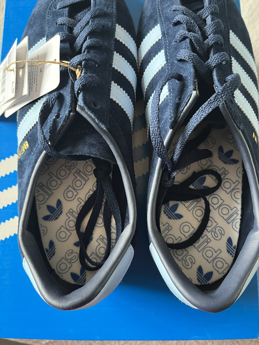 podgeiam's tweet photo. @adiFamily_ Adidas Berlin
BNWBT
£90 tyd
Come double boxed https://t.co/M8IcZ7BeXo