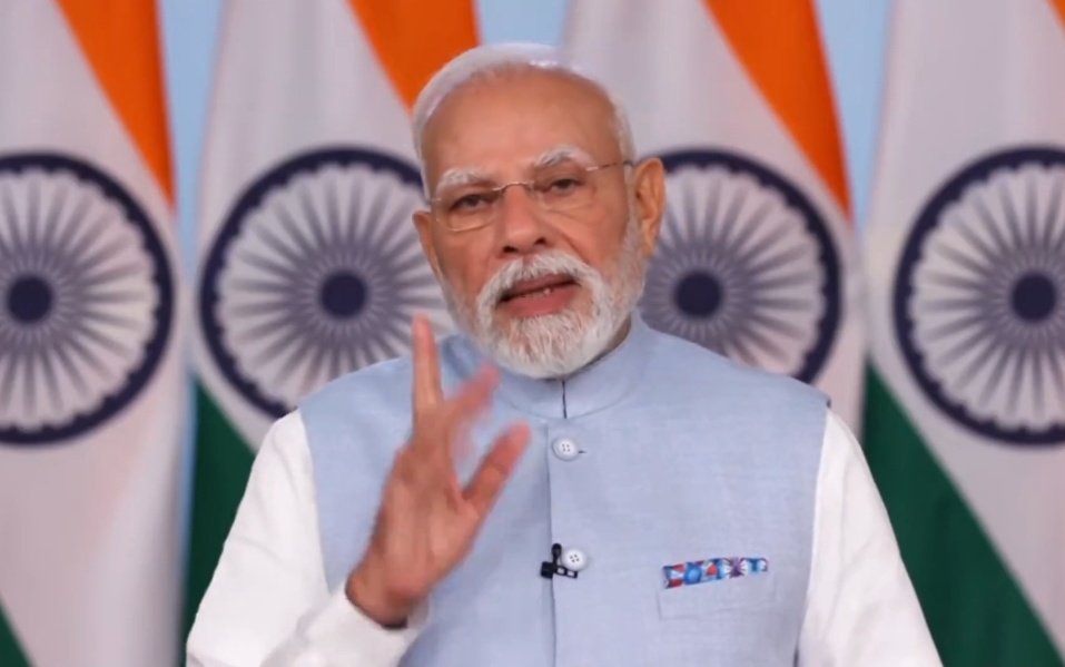 you_r_fired's tweet image. Pm urges to buy made in india products.ಆದರೆ ರಿಯಾಲಿಟಿ is Electronics,idols ಎಲ್ಲ China products.ನಮ್ಮ share ಅಂದ್ರೆ import ಮಾಡಿ,swalpa assemble ,pack ಮಾಡಿ, ‘ಆತ್ಮನಿರ್ಭರ ಭಾರತ’ ಅಂತ label ಹಾಕಿ  ಜನರ ಮರಳು ಮಾಡೋದು.True manufacturing ecosystem build ಆಗೋ ತನಕ Made in India ಅನ್ನೊದು slogan ಮಾತ್ರ