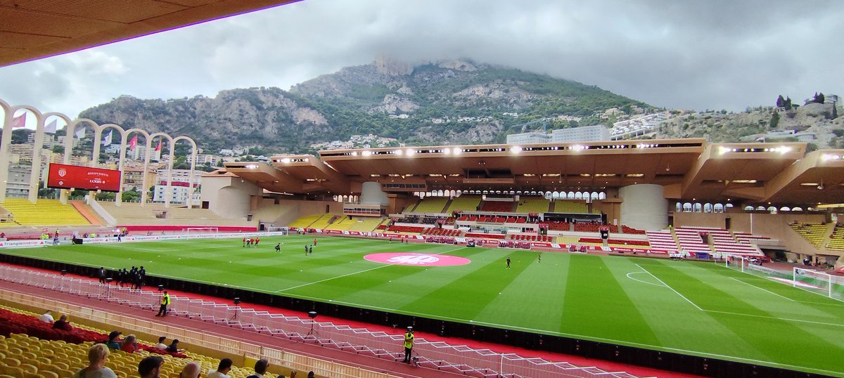 pupuce0669's tweet image. Les travaux du louis 2 ont commencé, fermeture de certaines tribunes.
#ASMFCM