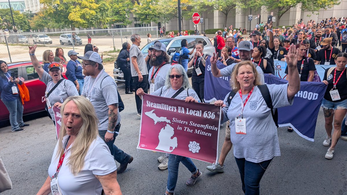 174Steamfitter's tweet photo. Glad I got to attend the @_TWBN_ banner parade and cheer on our Michigan Pipe Trades delegation.  You won't find more #unionpride  anywhere! https://t.co/441kz5EC7k