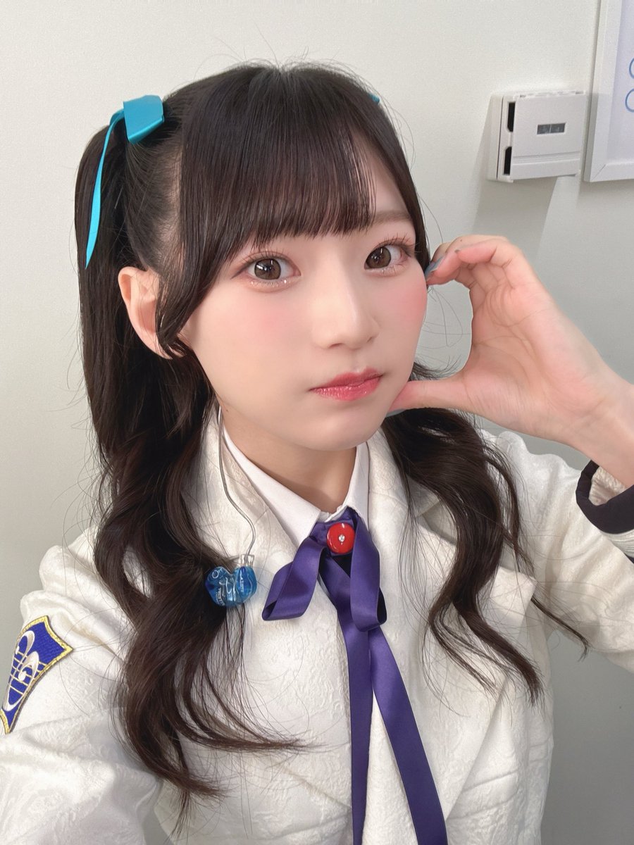 aoki__hina's tweet photo. 地毛制服久しぶりだったかもー！🎀🩵
今日はぐっすりだねー(  ֊  ̫ ֊) https://t.co/trxYHeRsy3