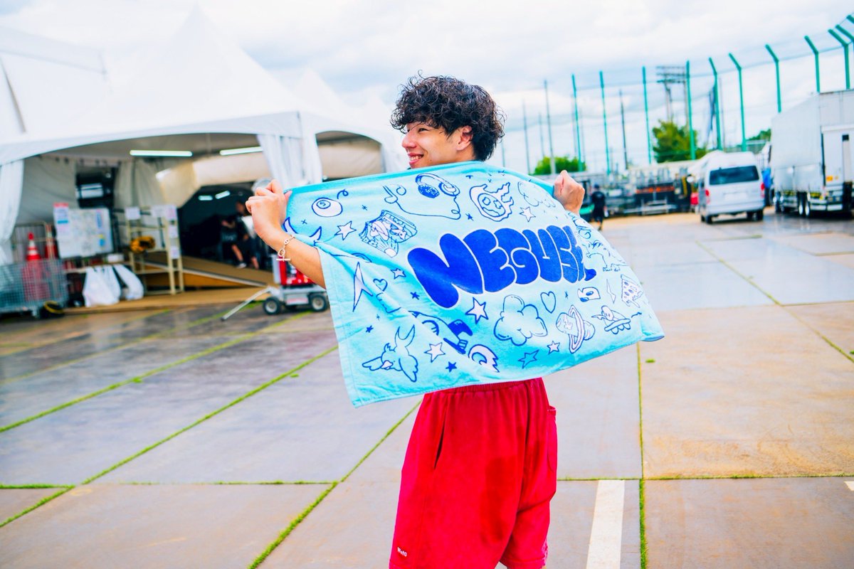 neguse_naoton's tweet photo. ROCK IN JAPAN FES 2025
改めてありがとうございました🔥
メインステージ気持ち良すぎました！

MAN WITH A MISSONからのRADWIMPS最高すぎたし青春すぎた、、、両方セトリ神すぎたし。。

あとロッキンのバナナジュースほんとに美味しすぎて好き

photo by @ao_dramatic_aoi https://t.co/CHOlUnzoTo