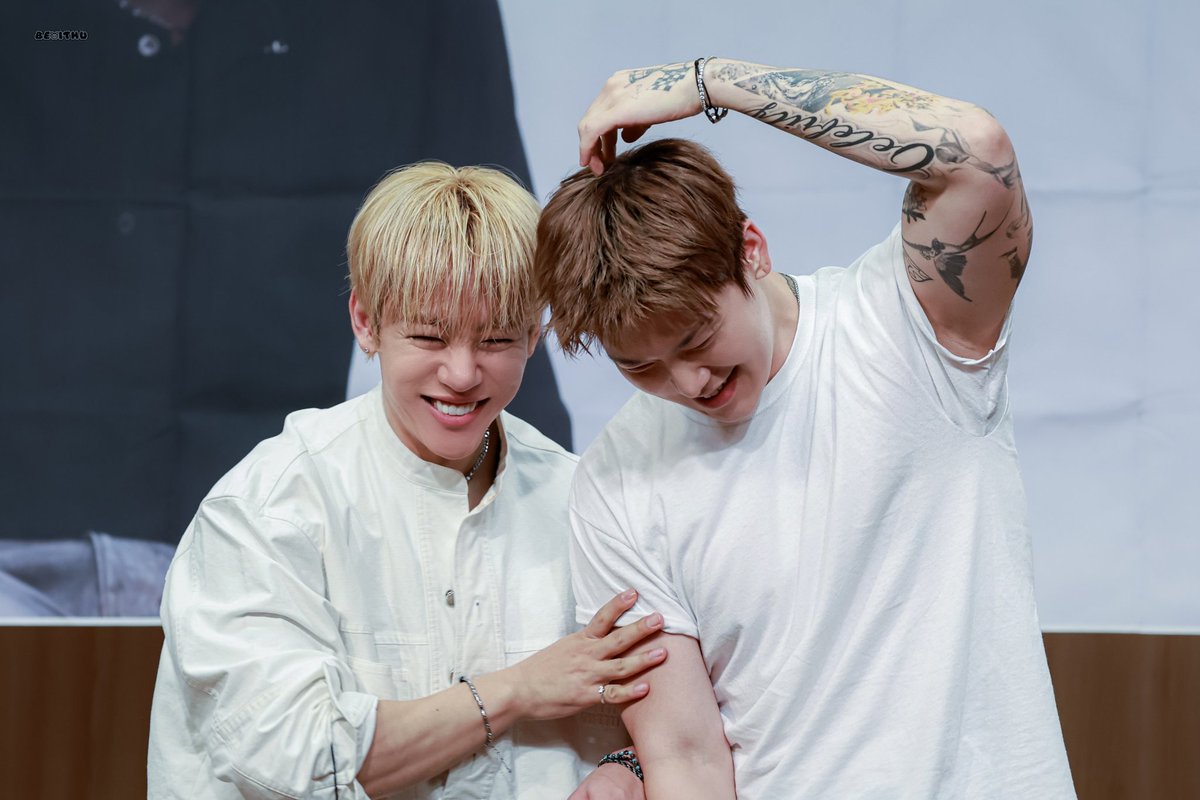 bewithu206's tweet photo. 250921 정대현 애플뮤직 팬싸

#정대현 #젤로 #JUNGDAEHYUN
#郑大贤 #チョンデヒョン
#행로 #行路 https://t.co/IRqHRqdzsh