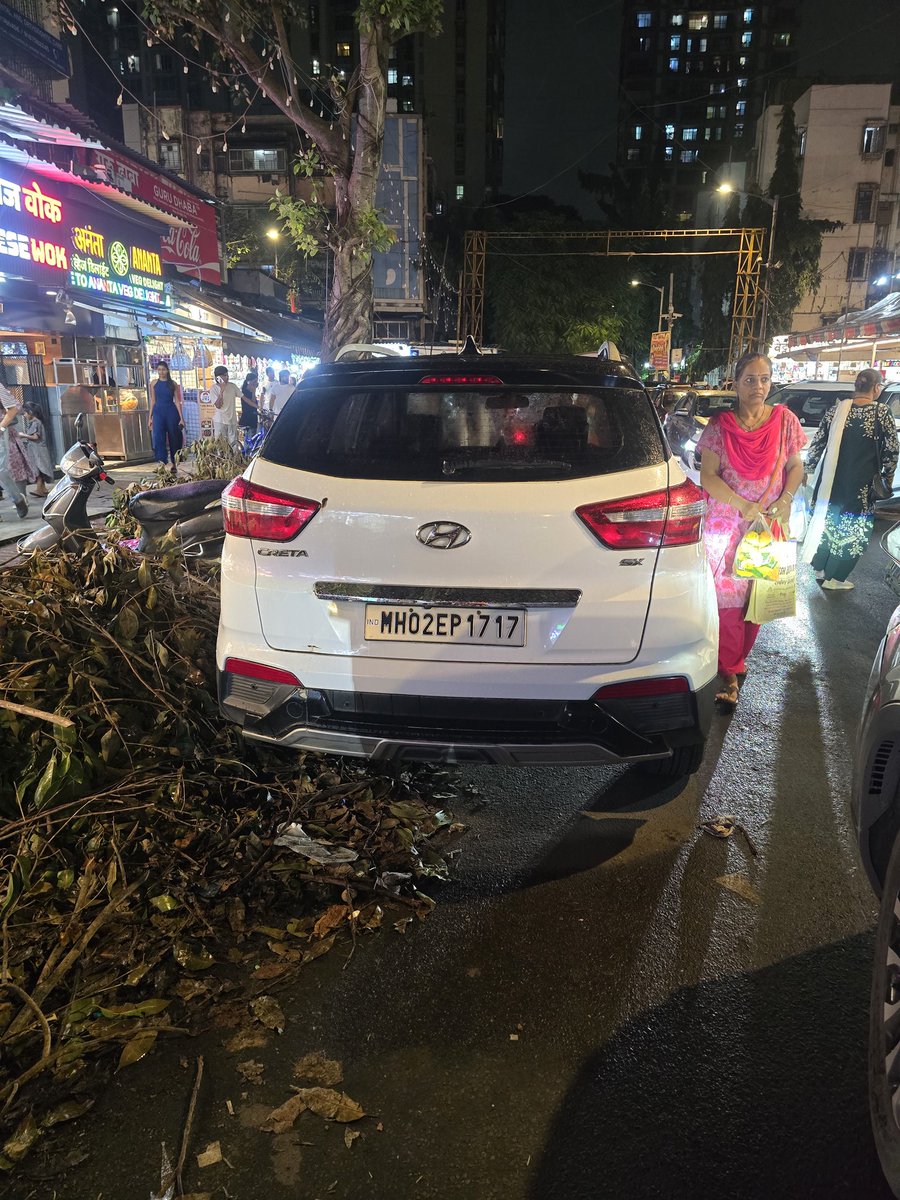 🚨 Wrong Parking Complaint

📍 Location: Lokhandwala Food Street, Andheri West, Mumbai
🚗 Vehicle: White Hyundai Creta
📋 Number Plate: MH02EP1717
⚠️ Issue: Vehicle parked in no-parking zone, blocking road &amp; pedestrians.

Requesting urgent action.
<a href="/MTPHereToHelp/">Mumbai Traffic Police</a> <a href="/MumbaiPolice/">मुंबई पोलीस Mumbai Police</a>