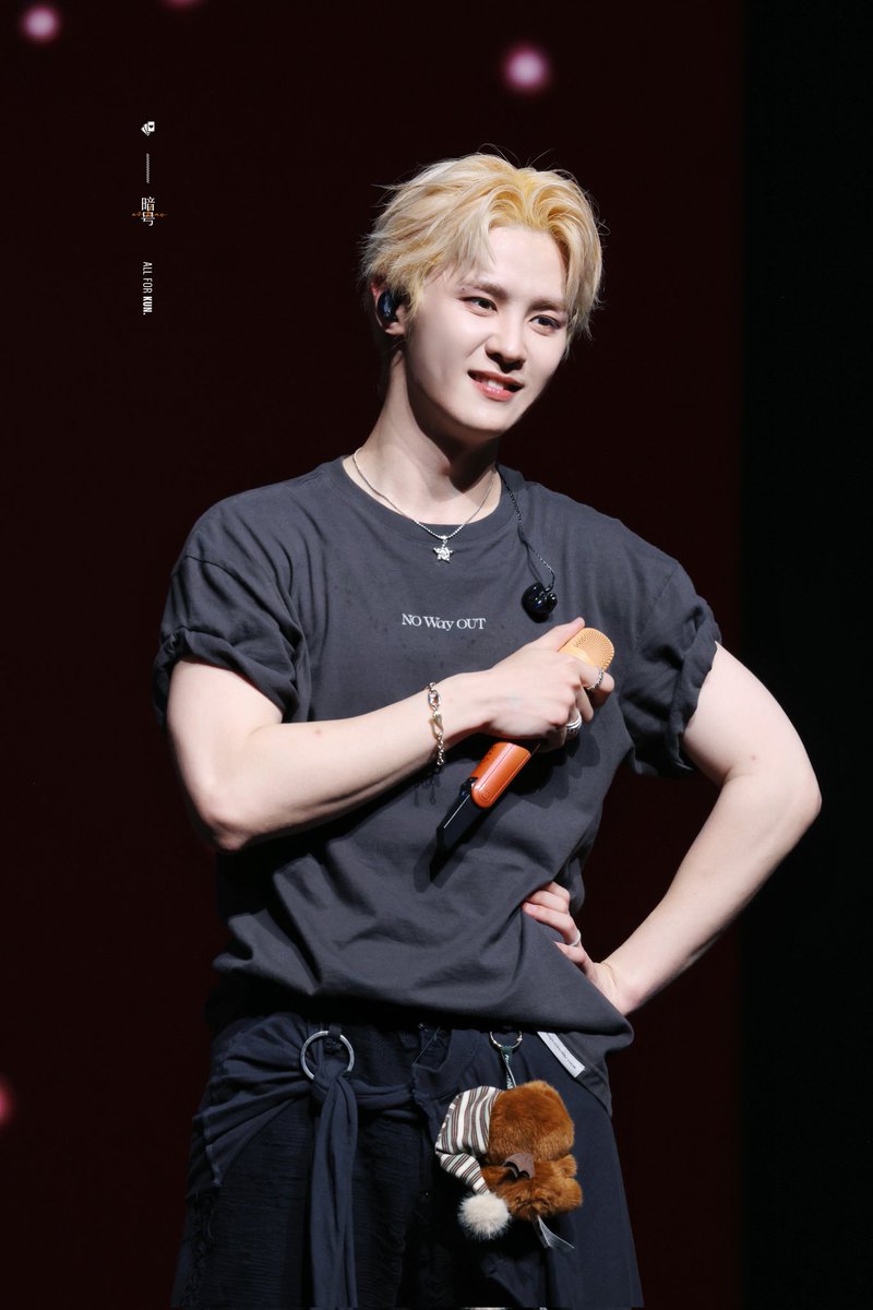 #KUN #WayV #钱锟 #威神V
#쿤 #웨이션브이
20250904 WayV Concert Tour [No Way OUT] in Harbin