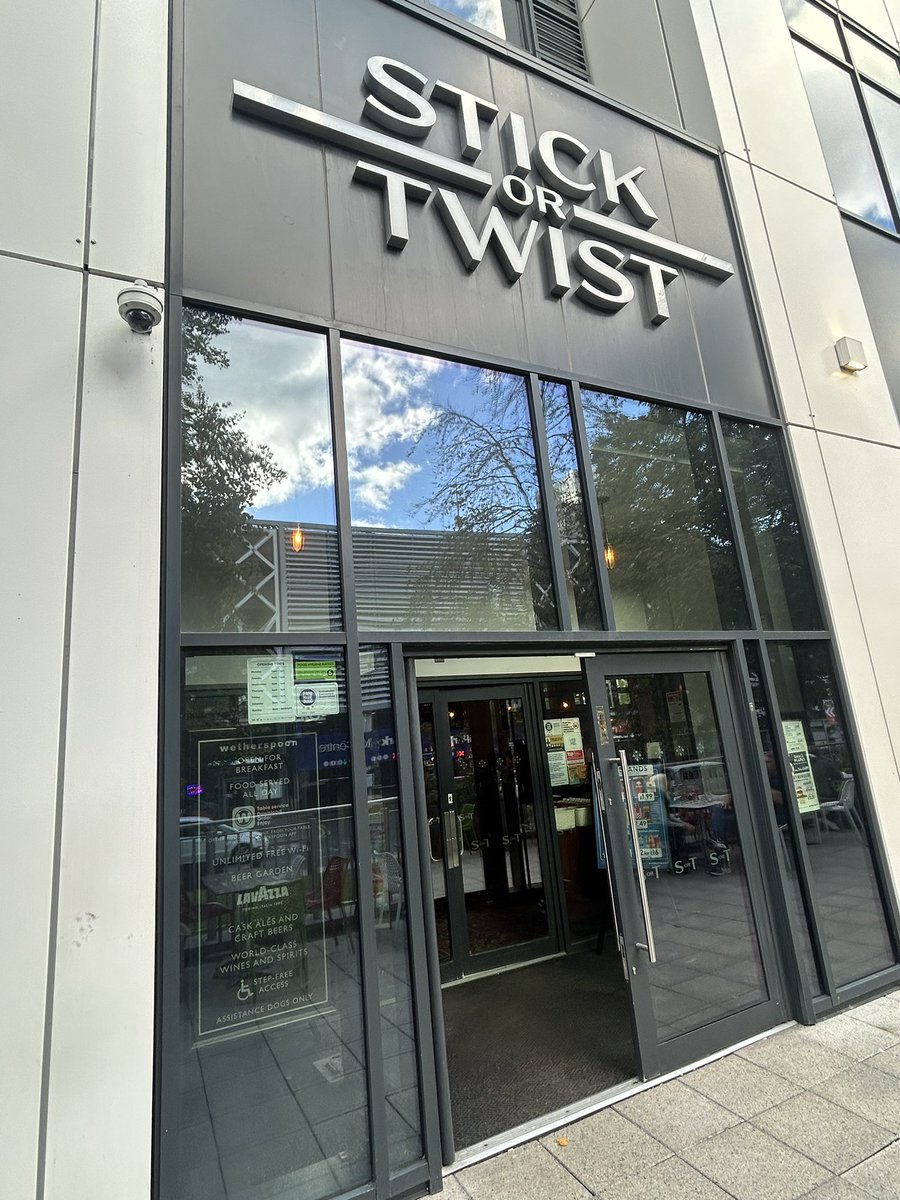 Wetherspoonser's tweet image. The Spoons in Leeds are so close together… nice to be in the Stick or Twist when it’s not rammed before a gig. Cooling off now but a small Villa Maria Blush in the ‘sun’ will do nicely…