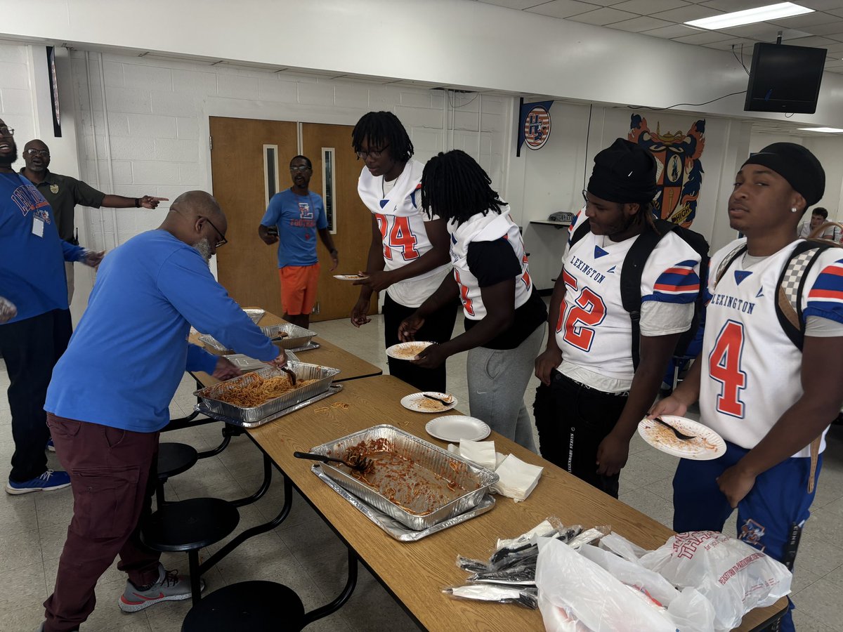 LSHS Football and S&C 🏈 tweet media