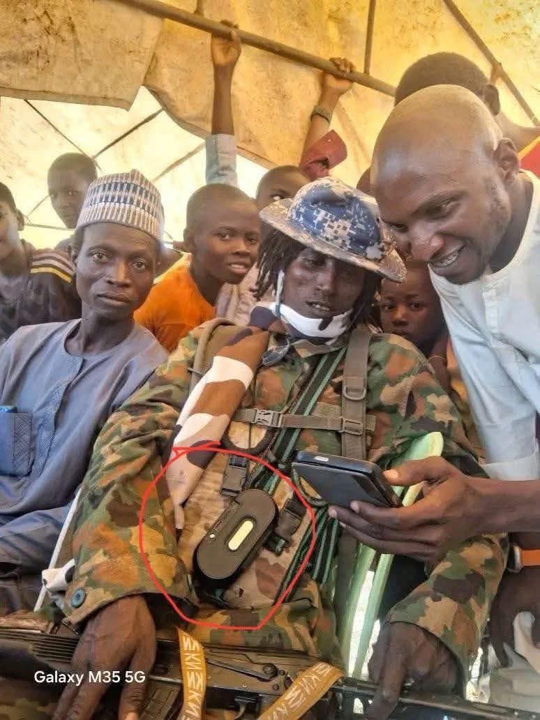 OgaHamman's tweet photo. Bandits have become celebrities in Nigeria.

They are wearing camouflage uniforms and the @HQNigerianArmy could not hassle them 😂

#Estevao #Dotman #Obasanjo https://t.co/7t5R5h3j8P