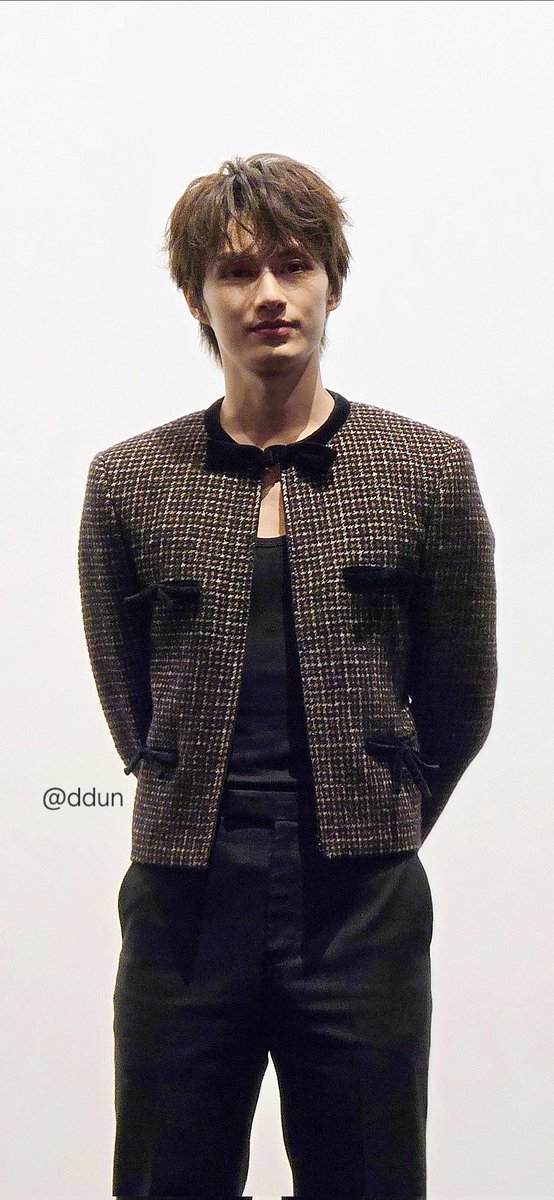 오늘 너무 좋은자리에서 
무대인사 다녀왔어요 🥹 
배우 문준휘 앞으로도 자주보자!!! #jun