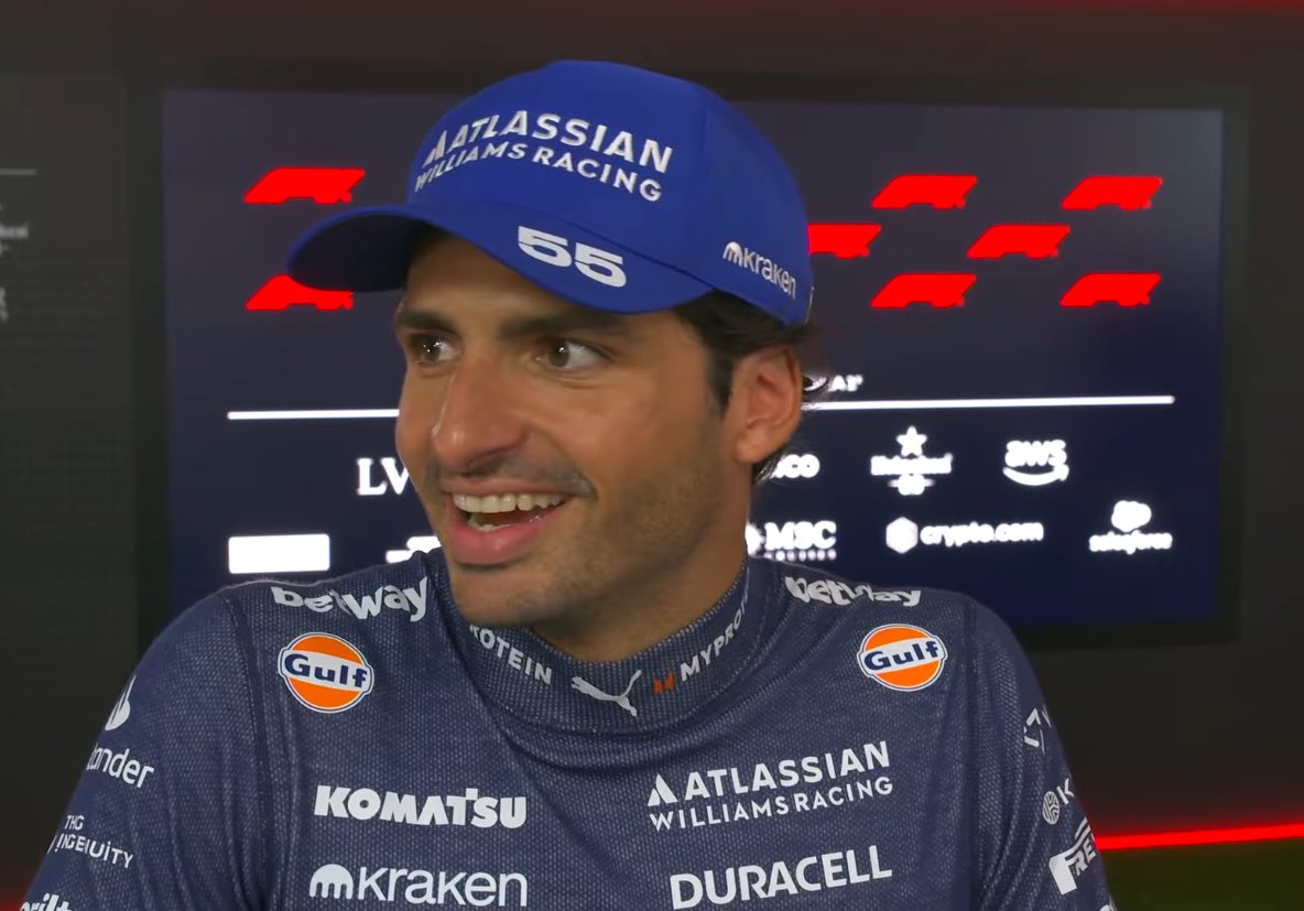 efilda55's tweet photo. that podium glow is something else✨✨ https://t.co/2XByVun4QG