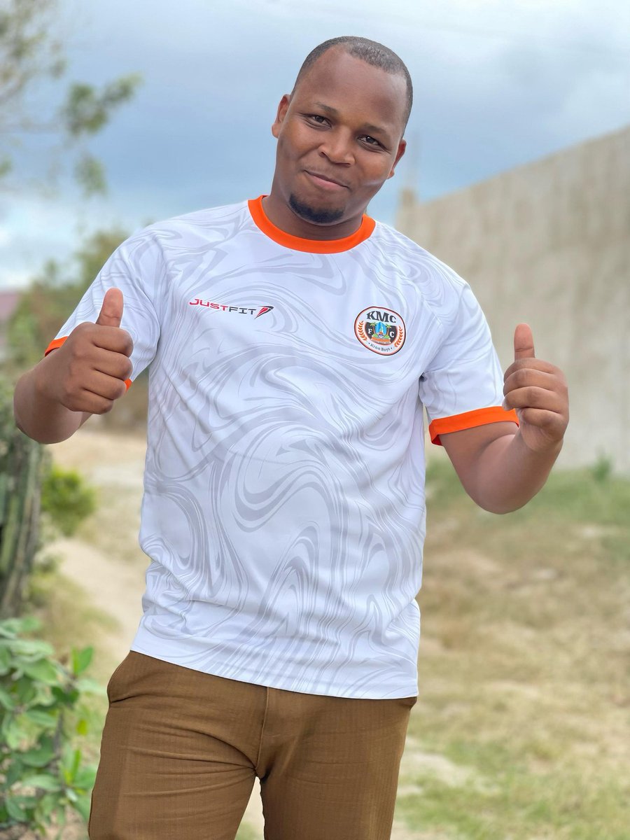 InnocentJLS's tweet photo. Uzi wa KMC umefika Marangu

#Justfit wametoa uzi mkali sana🫡🔥 https://t.co/vx8oN5zSpZ