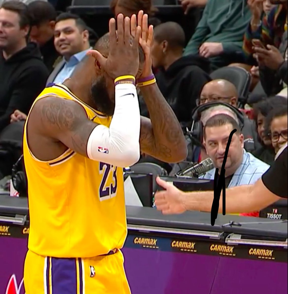 TJFAM_'s tweet image. woosah mf good morning 😂