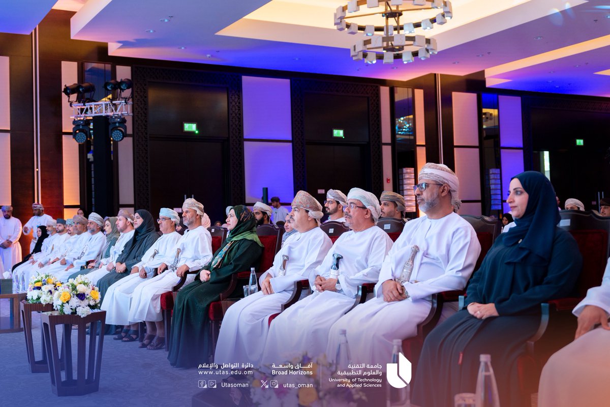 utas_oman's tweet photo. #يوتاس |

حفل تدشين السجل المهني للطلبة
تحت رعاية معالي الأستاذة الدكتورة / رحمة المحروقية الموقرة، وزيرة التعليم العالي والبحث العلمي والابتكار.
وبحضور نخبة من القيادات في القطاعين الحكومي والخاص، ومختصين من الأكاديميين، والصناعيين، وممثلين عن الجهات المهنية والأهلية، وعدد من الإعلاميين، وممثلي المجالس الاستشارية الطلابية من مختلف فروع الجامعة.

#آفاق_واسعة