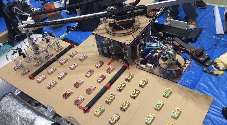 T_Robot_Labo's tweet image. 2日目は昨日より少し落として34点
95チーム中18位と大健闘でした
技術向上の糧になるお話をたくさんできていい経験ができました
また来年もよろしくお願いします
#キャチロボ