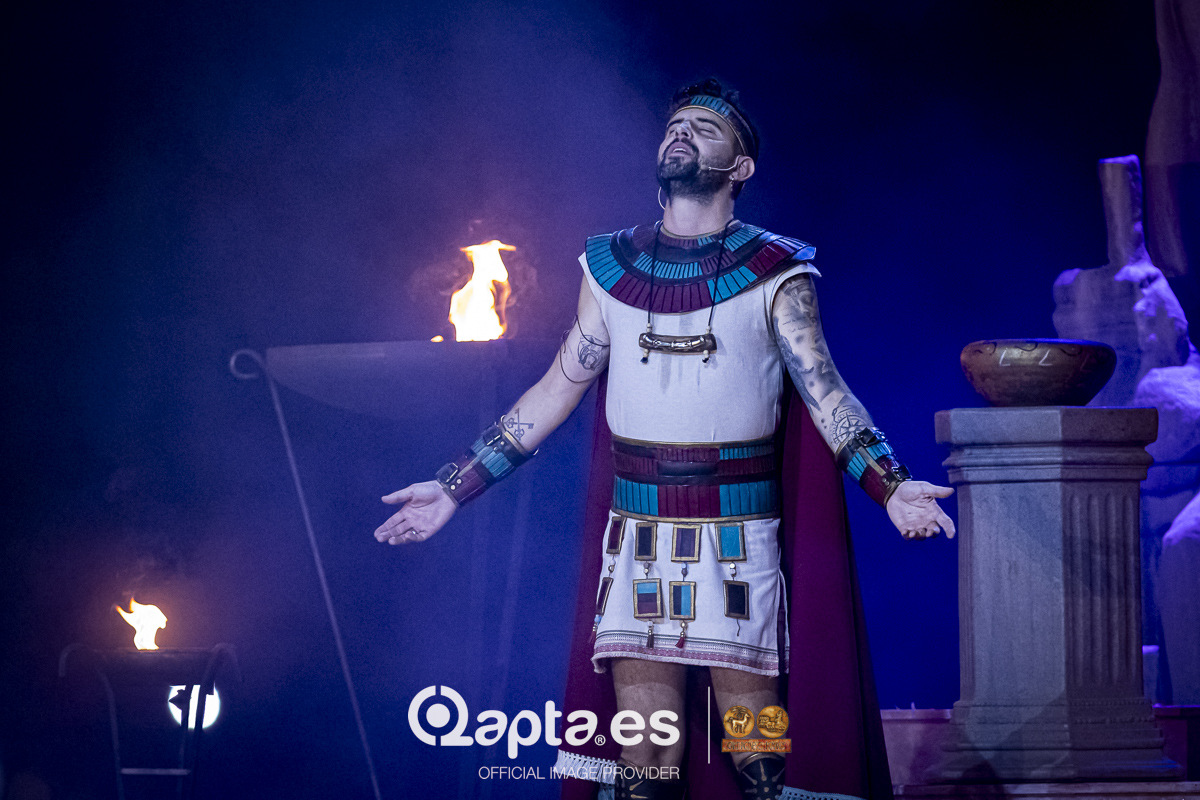 Qapta_es's tweet photo. ⚔️ #Cartagena resurge con la Fundación de Qart Hadasht, evocando la grandeza de #Asdrúbal y el origen de nuestra #historia.

👉🏻📷 https://t.co/wLV04WLErk

#carthaginesesyromanos #historia #guerraspunicas #recreacionhistorica #patrimoniocultural #fotografodocumental #traditions https://t.co/gkZltflVoB