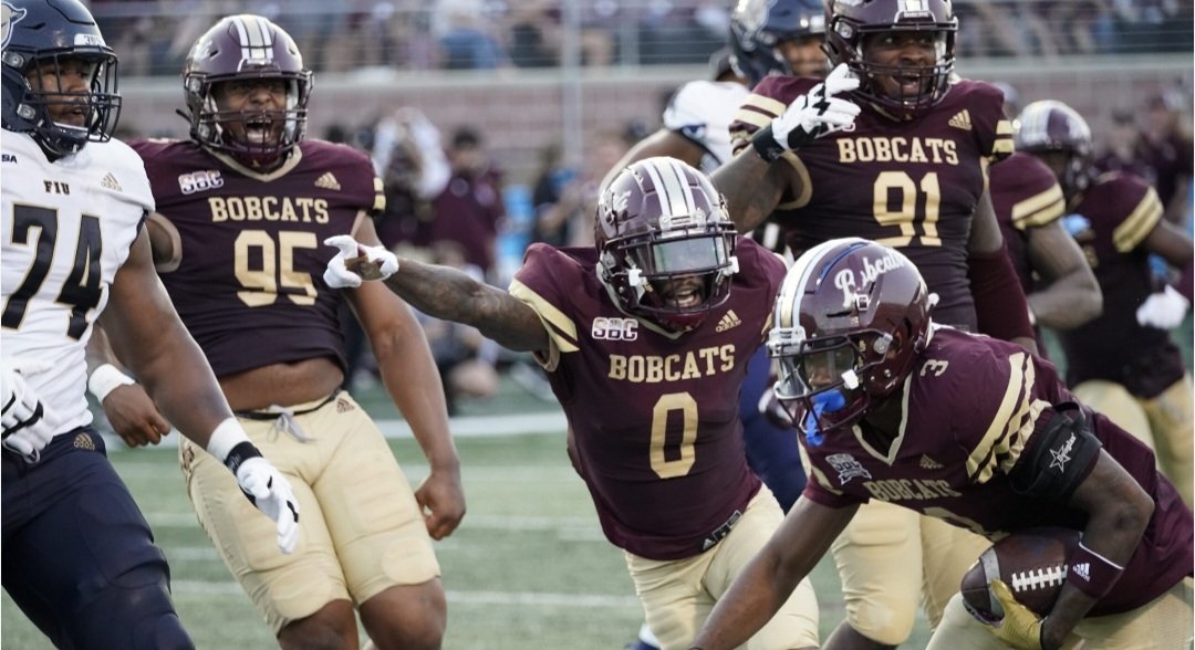 After a great conversation with <a href="/BWells409/">Ben Wells</a> and <a href="/_CoachGregg/">Matthew Gregg</a>, I'm blessed to receive my first Division-1 offer from Texas State University!! <a href="/Coach_Coats/">Kyle Coats</a> <a href="/Coach_Howard10/">Stephen Howard</a> <a href="/BRANDONCHAVIS_/">Brandon Chavis</a> <a href="/starrp_llc/">STARR PERFORMANCE</a> <a href="/eatyohartout/">Tj Hart</a> <a href="/Jalil_Johnson21/">Jalil Johnson</a> <a href="/TXSTATEFOOTBALL/">Texas State Football</a> <a href="/PrepRedzoneTX/">Prep Redzone Texas</a> <a href="/Rivals/">Rivals</a>
#EatEmUpKats
