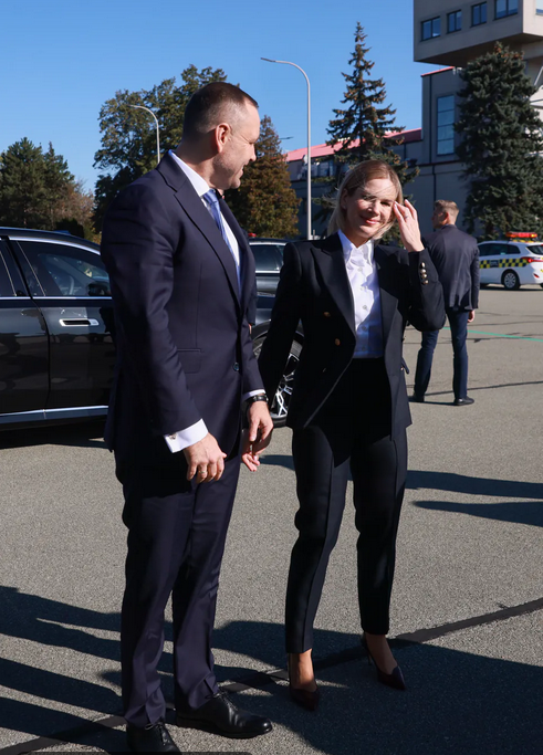 reina #CSB 🇪🇺 tweet media