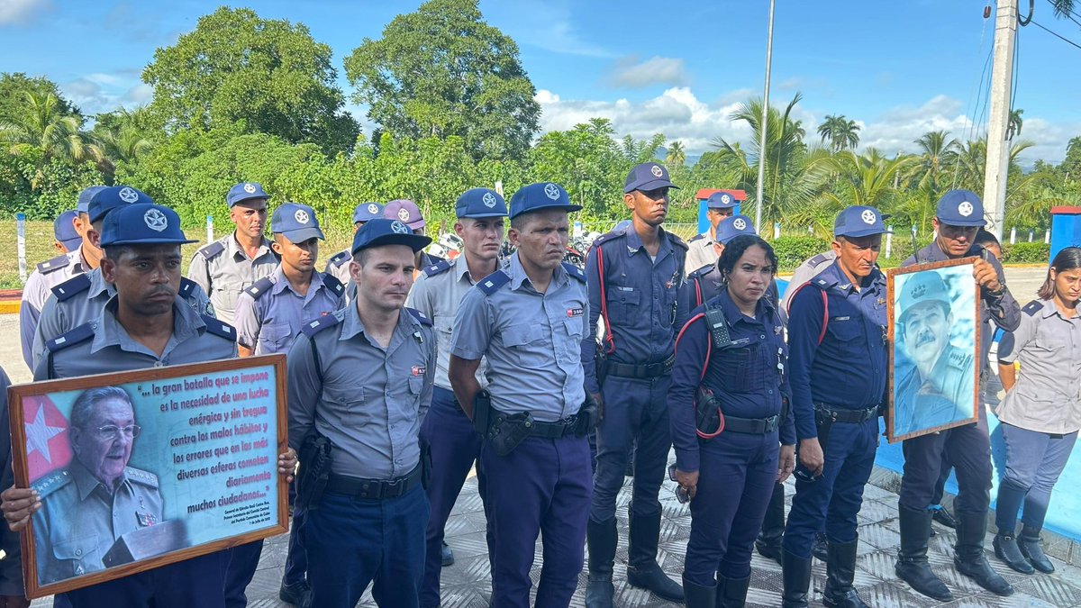 La Unidad Provincial de Vigilancia y Patrullaje de Sancti Spíritus realizó acto de reafirmación revolucionaria, en apoyo al Capitán de la PNR Leonel Mesa Rodríguez, caído en el cumplimiento del deber, con el compromiso de no dar tregua al delito y las ilegalidades. #HéroesDeAzul