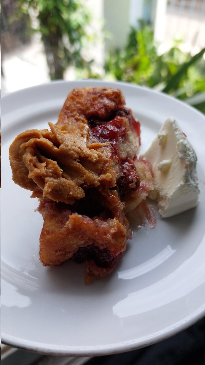 Peanut butter x (any) berry jam was never failed😭🤝🏻🤌🏻👌🏻🫶🏻