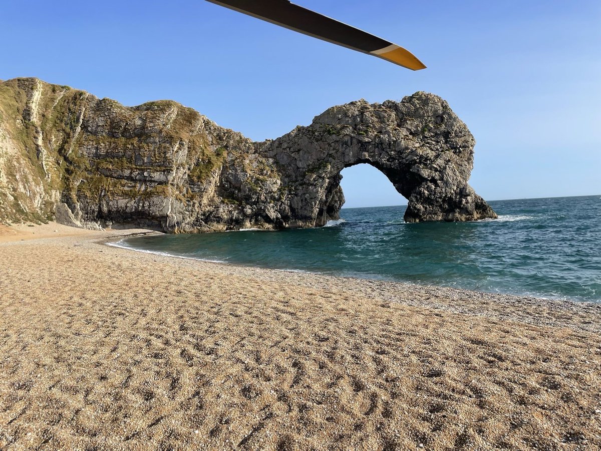 dsairambulance's tweet photo. Those summer views across Dorset! 😍🌊

#AirAmbulance #DurdleDoor #InDorset #VisitDorset #Dorset https://t.co/ETGseg4NGI