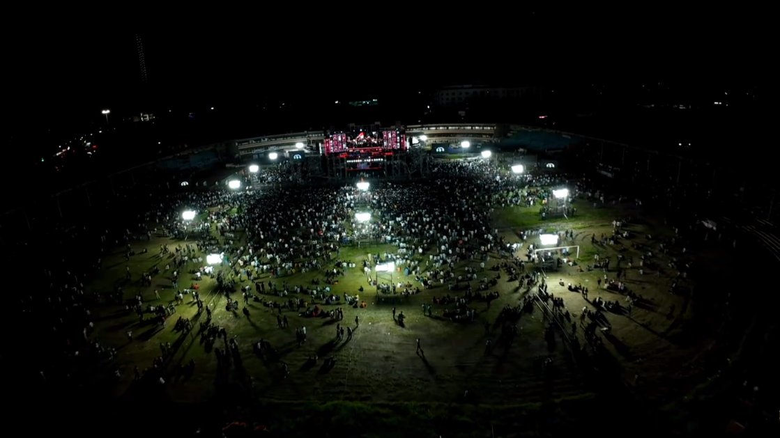 UrsHemanthKiara's tweet image. Only oka section of people ne zoom chesinappude anukunnara 

Janalu chala thakkuva unnaru ani

A gap lo Bajji bandlu , noodles bandlu pettukochu emo vallu 

#OGPreReleaseEvent