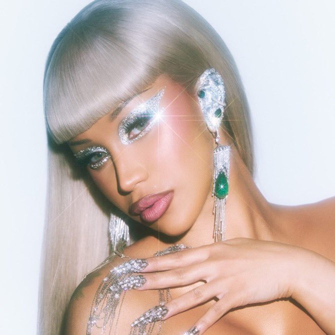 🚨| Cardi B Has Surpassed 20M Subscribers On YouTube.
