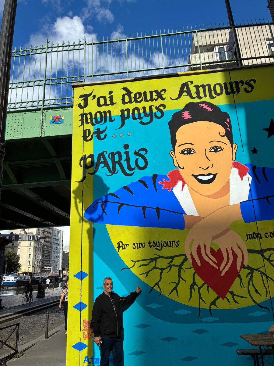 richardlevy75's tweet photo. 🚨STREET ART FÉERIQUE dans le #19eme 🩵
C’est ça le 19ᵉ qu’on aime avec cette nouvelle fresque, que je défendrai toujours : créatif, artistique, solidaire, culturel, sportif et associatif 💪
#StreetArt #FKDL #Batsh #Lek #Tcheko #ChangerParis19 #Municipales2026 #Rap https://t.co/rFbUuhNold