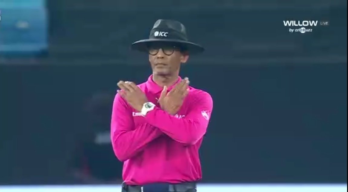 CallMeSheri1_'s tweet image. The third umpire - Ruchira Palliyaguruge