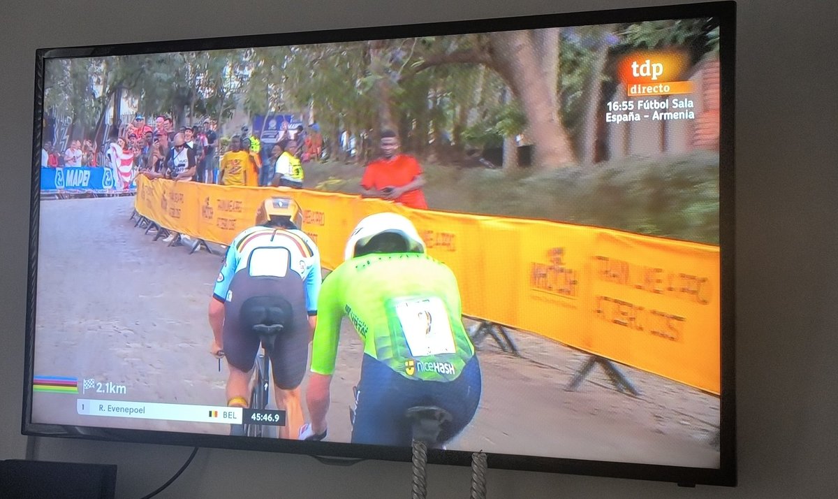 Remco ha doblado al mejor corredor del mundo

Que barbaridad